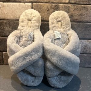 UGG Scuffita slippers